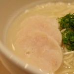 鮨 紺乃 - 塩ダレが染み込んだ鶏チャーシュー