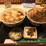 味奈登庵 - 肉南蛮そば＋かき揚げ天丼！