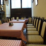 グリル十字屋 - 店内の雰囲気