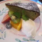 トラットリア エ ピッツェリア アミーチ - そら豆とピスタチオのトルタ