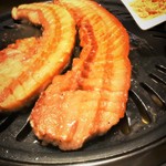 Thick-sliced Agu pork Samgyeopsal with skin (comes with conchal)