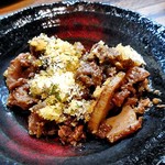 Bistro Refectorium - 牛スジの煮込み味噌風味パン粉焼き（取り分けました）