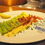 Grill a Table - アスパラのソテー。盛り付けも綺麗。