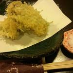 十割蕎麦みかあさ - 牡蠣の天ぷら。