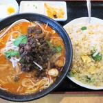 福満苑 - 担々麺＋豚バラチャーハン