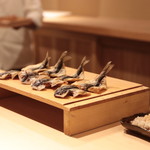 富小路 やま岸 - 天然鮎の一夜干し