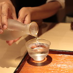 富小路 やま岸 - 日本酒：純米酒 春鹿 超辛口/今西清兵衛商店(奈良)