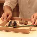 富小路 やま岸 - 天然鮎の一夜干し 丹波栗の蒸し物、和三盆仕立て