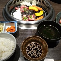 焼肉・しゃぶしゃぶ たちばな ヒルトンプラザイースト店 - 