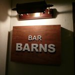バー・バーンズ - 看板