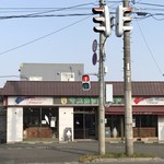 マスカット - 店舗前駐車場ございます。