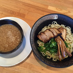喫茶Live - 濃厚とんこつつけ麺（中細麺）700円