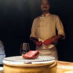 USHIGORO S. - 専門の焼き師が登場！