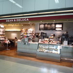 DEAN & DELUCA - お店は羽田空港第1ビルの地下1階にあります☆