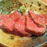 酒場シナトラ - 肉刺 内モモ¥680