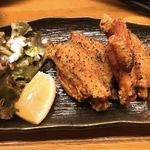 鮮魚と色鶏どりの酒処 ふ～ち～く～ち～ - 手羽先揚げ