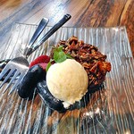 Bistro Refectorium - ヌガーを散りばめたマルキーズショコラ オー・ド・ヴィーの香り