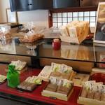 謝花きっぱん店