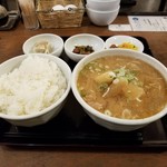 Yoshida Tonjiruten - 豚汁定食