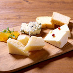 Assorted 3 types of cheese