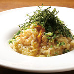 Japanese-style sauce risotto with sea urchin, shrimp, and mushrooms