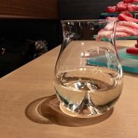 和牛焼肉じろうや 介 wagyu&sake 名古屋駅前本店 - 日本酒はお洒落なグラスで♬