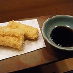 てんぷら 真 - セルフ穴子天丼用に丼タレも。