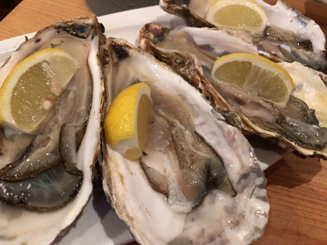 鱼贝バル hamajirushi - 真カキ