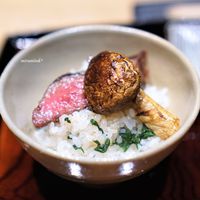 御幸町 田がわ - 牛肉焼き 広島県産黒毛和牛雌Ａ５のイチボ、 松茸
