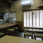 わかば - テーブル席、カウンター席(2017/11/08撮影)