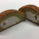 カレー倶楽部ルウ - 宮崎カレーチーズ饅頭（カット）