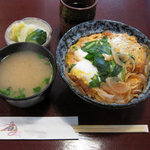 Danki - ヒレカツ丼　1,200円　味噌汁と漬け物付き