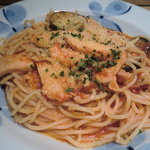 鎌倉パスタ - やわらか鶏とトロトロなすのピリ辛トマトソースパスタ
