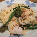 鎌倉パスタ - 松笠イカと焼筍のパスタ　バジルと柚子胡椒風味