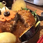 タケウチ - ハンバーグ、分厚い