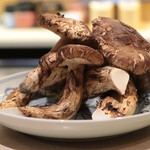 味あら井 - 奈良の松茸「14万/kg」