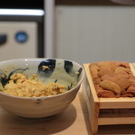 味あら井 - 山国川津蟹の味噌とシャリ＆雲丹