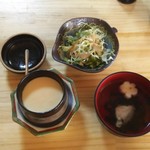 海さくら - サラダ、お吸い物、茶碗蒸しの三点セット。