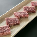 Thick-sliced salted skirt steak