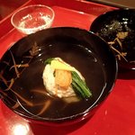 割烹 新多久 - 煮物椀；子皮煮. 鮭真薯(はらこ/皮/身)の澄し仕立 @2017/10/22