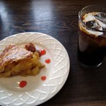 カフェ・ド・ラフェィネ - ケーキセット・アップルパイ＆コーヒー