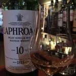 Temps Calme - ラフロイグ10年 ヨーロッパ流通 1,100円。