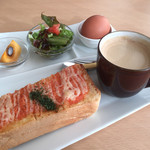 ブラボー - 料理写真:ブレンドコーヒー400円と日替わりのトーストモーニング