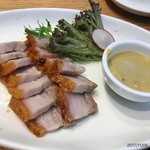 庆记小馆 - 焼豚表面かなりクリスピー