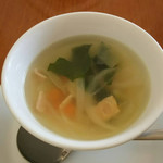 レストラン＆カフェ 十和田 - Bランチのコンソメベースのスープ