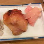 主税寿司 - 赤貝