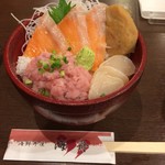 海鮮丼屋  海舟 - サーモン,ホタテ,ネギトロ丼