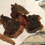 にょろ助 瓢六亭 - 八郎潟産天然鰻のえり素揚げ