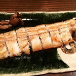 にょろ助 瓢六亭 - 八郎潟産天然鰻の白焼き