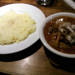 ヘンドリクス カリー バー - 鰯と牛蒡のカレー＆サフラン、ターメリックライス